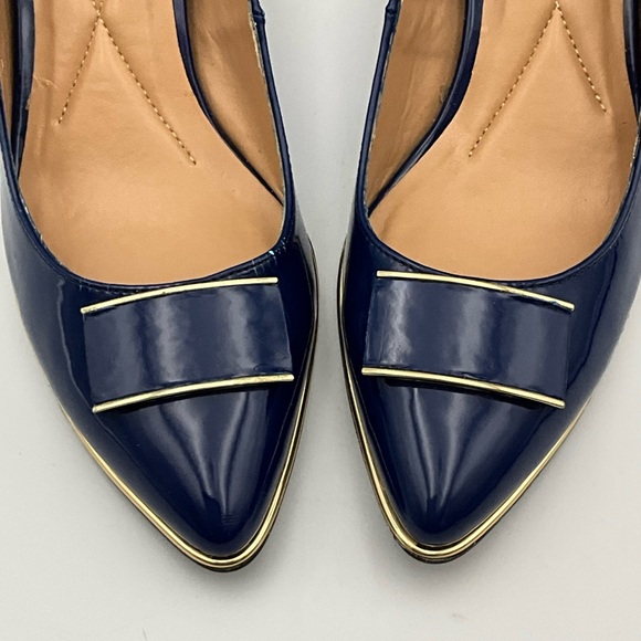 Andrew Geller Heels Size 6.5 Navy Heels with Gold Accents - Picture 10 of 11